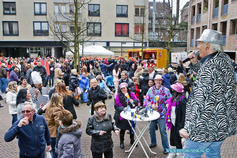 14030117.jpg - FOTOOPDRACHT:Dordrecht:01-03-2014:Slot van de Carnaval optocht in de Waag in Dordrecht, met Diverse zangers en de prijsuitrijkingDeze digitale foto blijft eigendom van FOTOPERSBURO BUSINK. Wij hanteren de voorwaarden van het N.V.F. en N.V.J. Gebruik van deze foto impliceert dat u bekend bent  en akkoord gaat met deze voorwaarden bij publicatie.EB/ETIENNE BUSINK