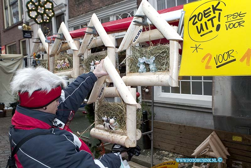 05121728.jpg - FOTOOPDRACHT:Dordrecht:17-12-2005:De Dordtse kerstmarkt Deze digitale foto blijft eigendom van FOTOPERSBURO BUSINK. Wij hanteren de voorwaarden van het N.V.F. en N.V.J. Gebruik van deze foto impliceert dat u bekend bent  en akkoord gaat met deze voorwaarden bij publicatie.EB/ETIENNE BUSINK