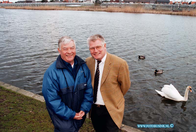 99031905.jpg - DE DORDTENAAR :H.I.AMBACHT:19-03-1999:DHR VOS VAN IDO'S IJSCLUB OORDENWEG 6 BIJ DE WAALDeze digitale foto blijft eigendom van FOTOPERSBURO BUSINK. Wij hanteren de voorwaarden van het N.V.F. en N.V.J. Gebruik van deze foto impliceert dat u bekend bent  en akkoord gaat met deze voorwaarden bij publicatie.EB/ETIENNE BUSINK